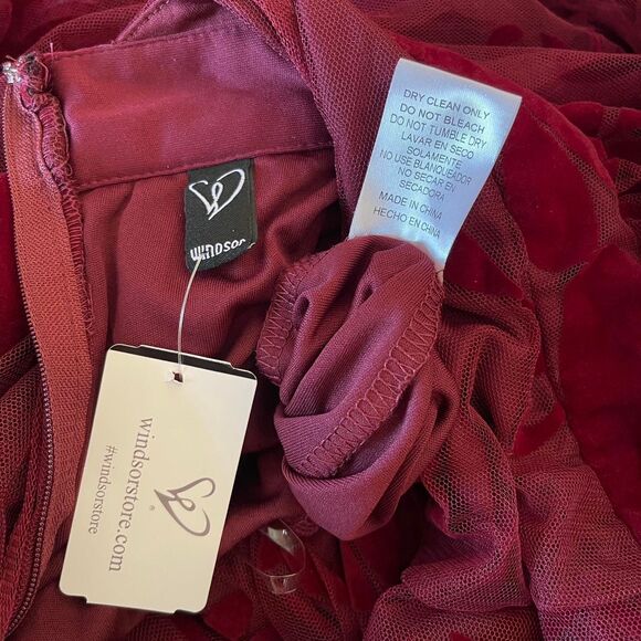 Windsor Burgundy Floral Prom Dress - Picture 6 of 7